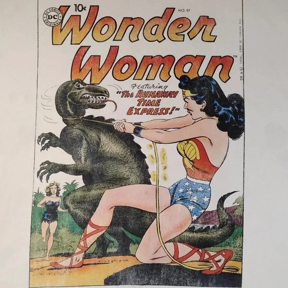Vintage Women's Wonder Woman T-Shirt No Tag CK  MEASUREMENTS - Picture 2 of 10